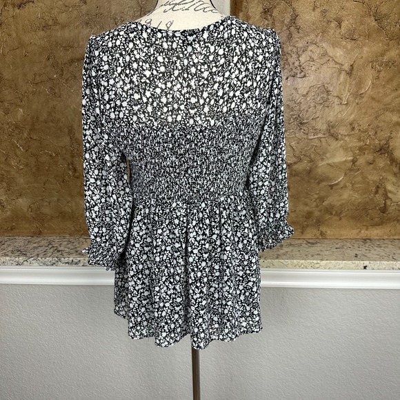 Torrid Blouse Top Womens 1X Floral Chiffon Square Neck Smocked Bohemian Black - Picture 3 of 8